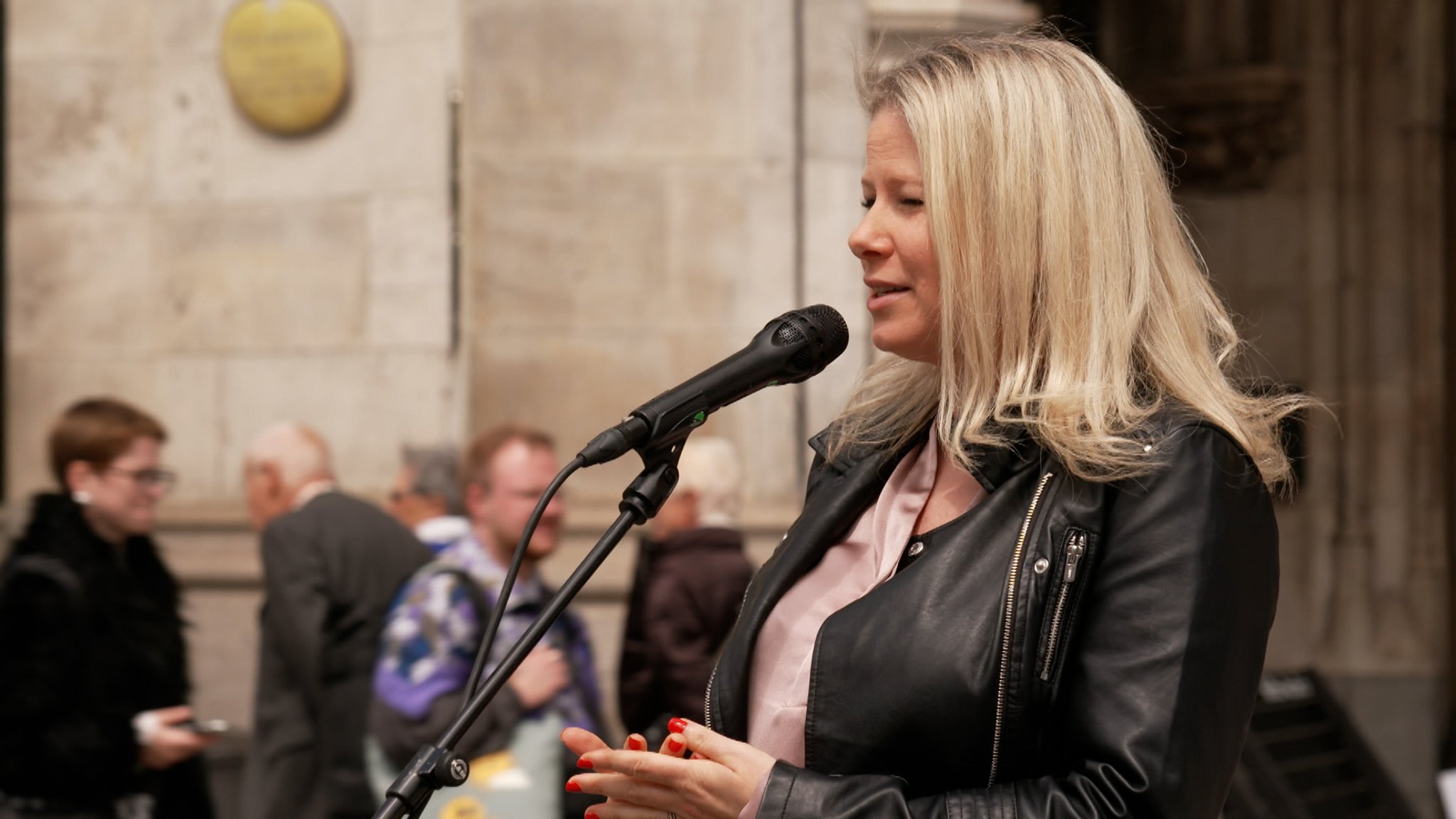 Natascha Sagorski startete die Petition, nun wurde es Gesetz: Mutterschutz nun auch nach Fehlgeburten