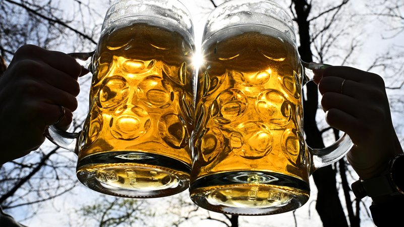 BR24 zum Nachschauen: Wirtschaftsfaktor Bier – Bierfrust oder Bierdurst? | Bild: Bayerischer Rundfunk 2025 BR24 zum Nachschauen: Wirtschaftsfaktor Bier – Bierfrust oder Bierdurst?