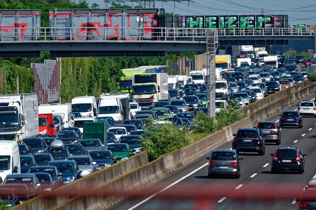 Ferien, Feiertage, Baustellen: ADAC Erwartet Am Wochenende Staus | BR24