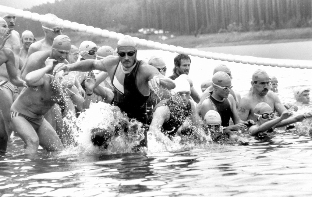 Schwimmstart beim ersten Frankentriathlohn 1984