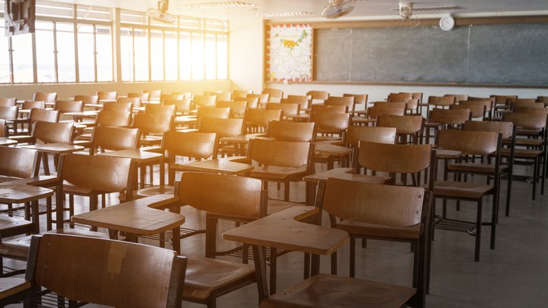 Ein leeres Klassenzimmer 