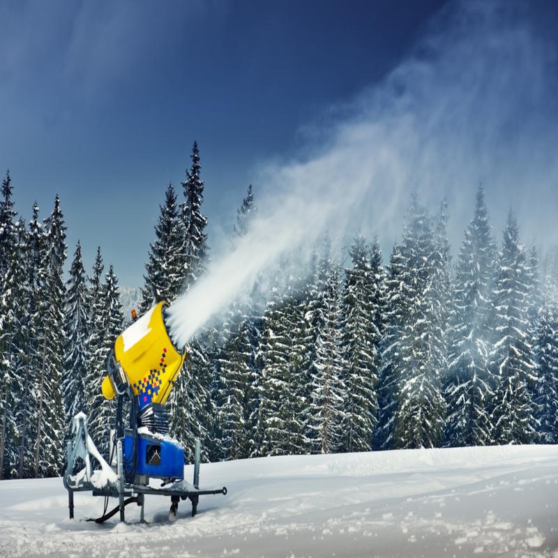 Immer mehr Schnee aus der Maschine: Wie sieht die Zukunft des Winter-Tourismus aus? - UNKRAUT 