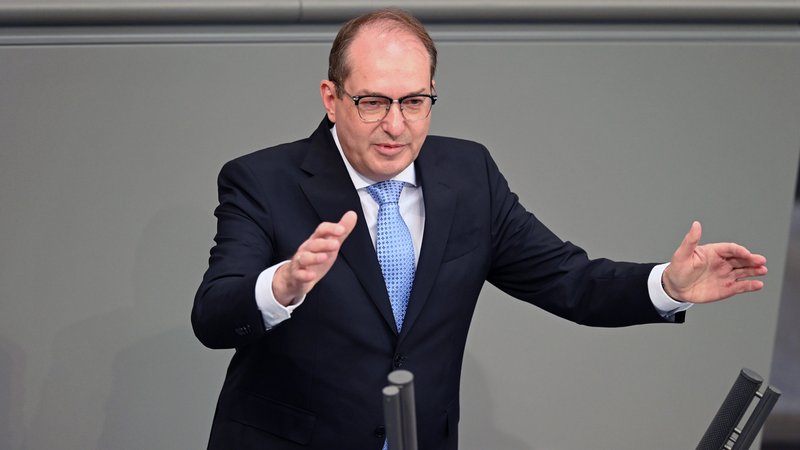 Sichere Herkunftsländer per Rechtsverordnung | Bild: picture alliance/dpa | Malin Wunderlich Sichere Herkunftsländer per Rechtsverordnung