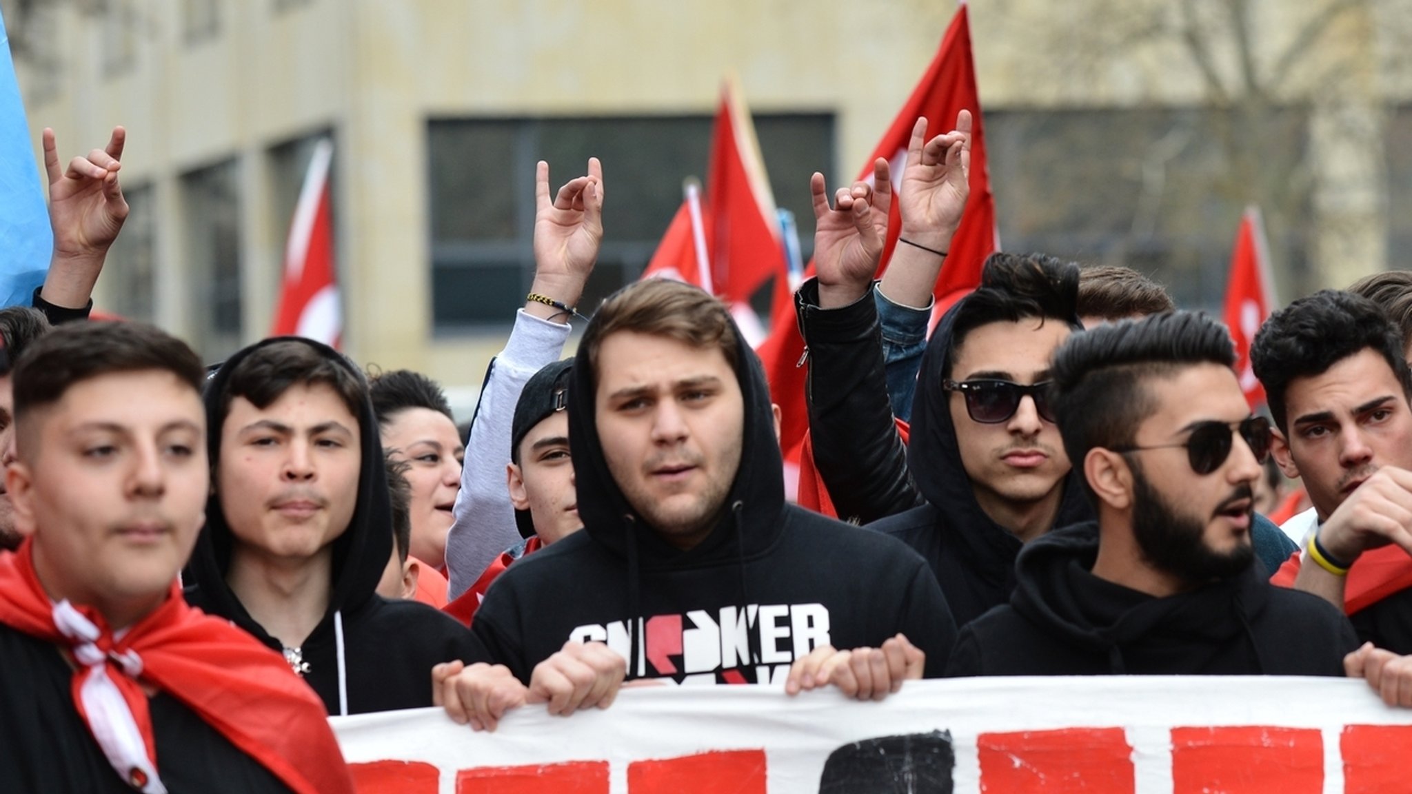 Archiv: Demonstration der Grauen Wölfe in Nürnberg