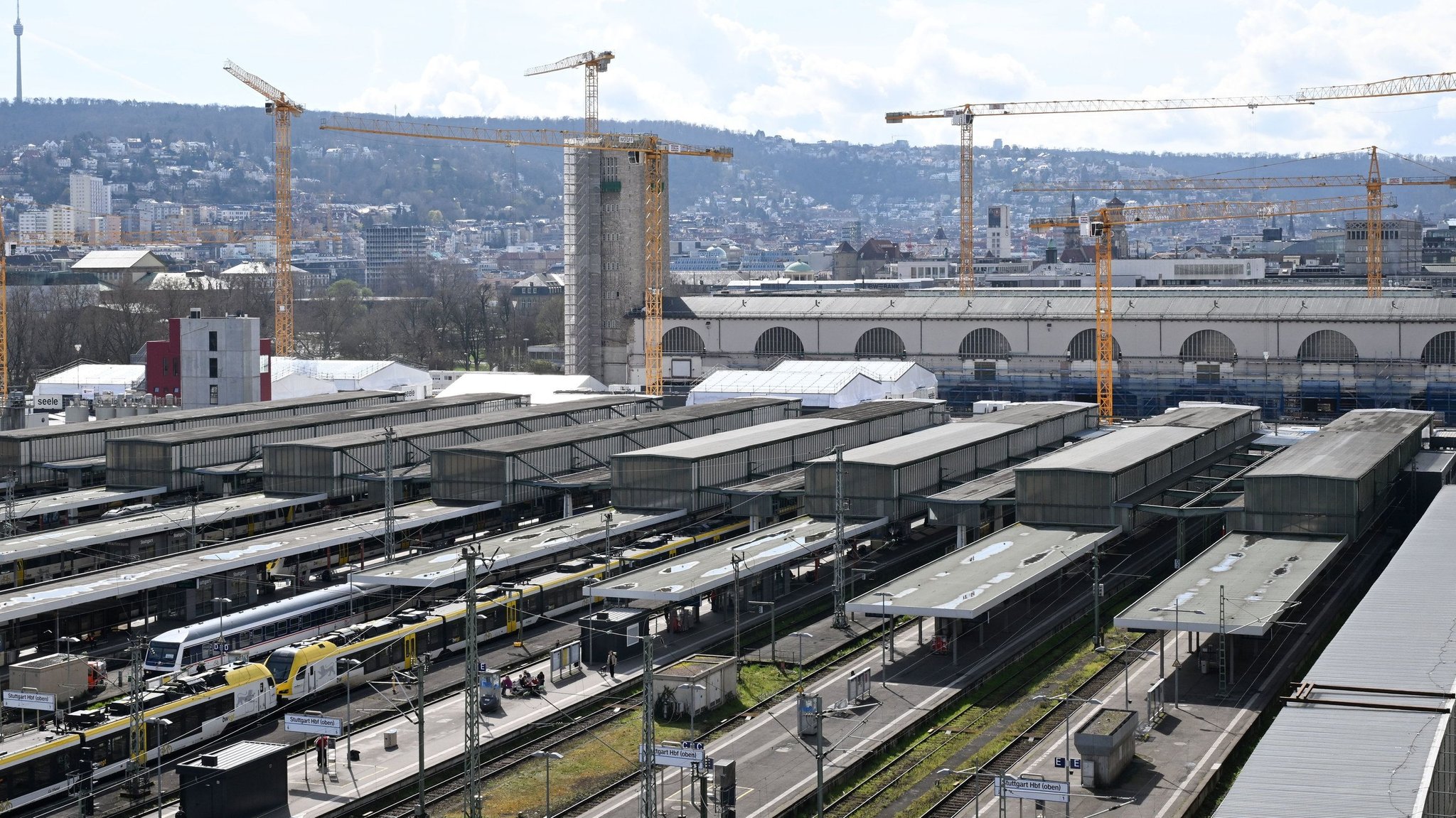 Der Bahnhof des milliardenschweren Bahnprojekts Stuttgart 21, bei der der Stuttgarter Hauptbahnhof unter die Erde verlegt werden soll.