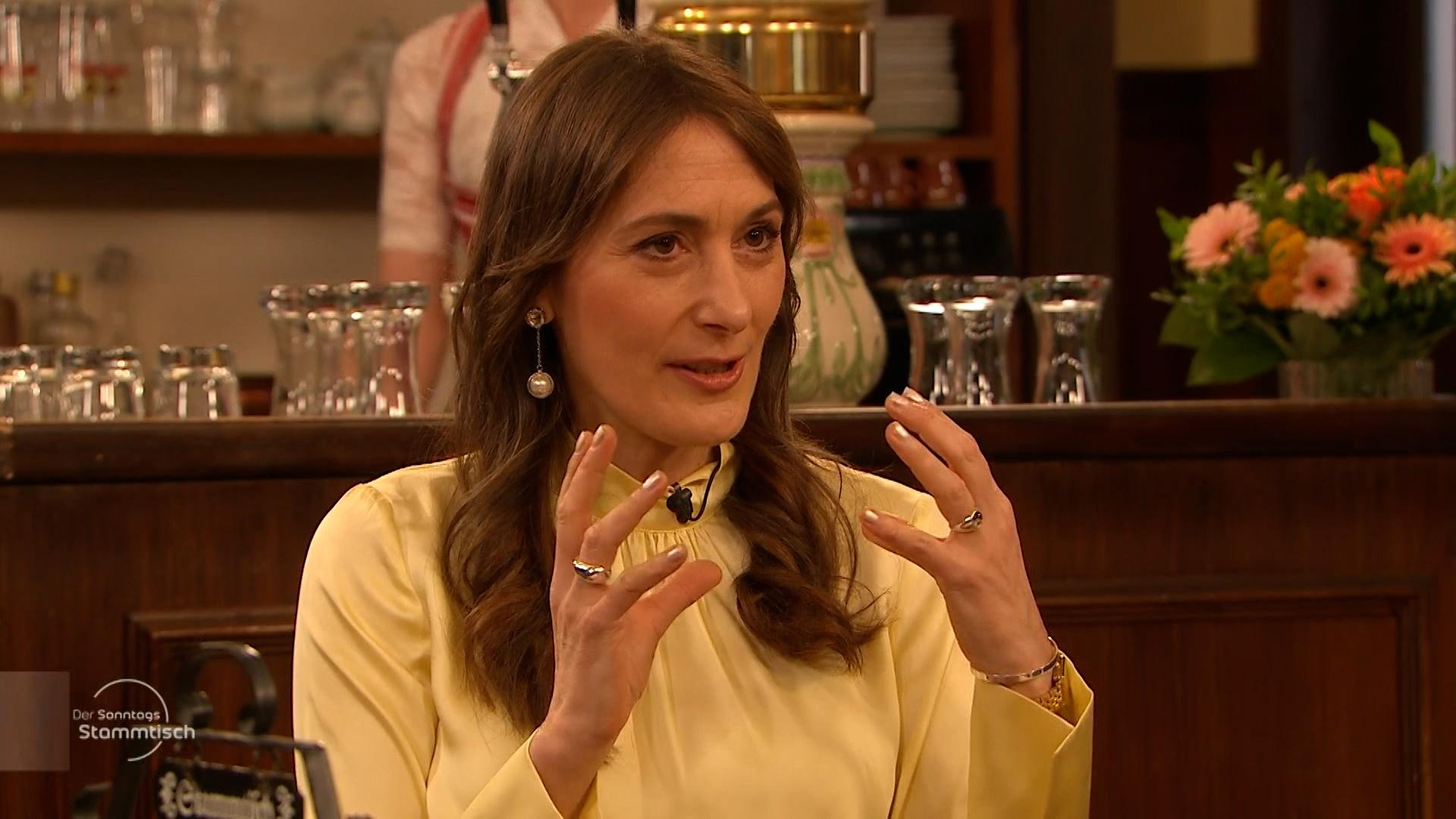 Anja Kohl am Sonntags-Stammtisch