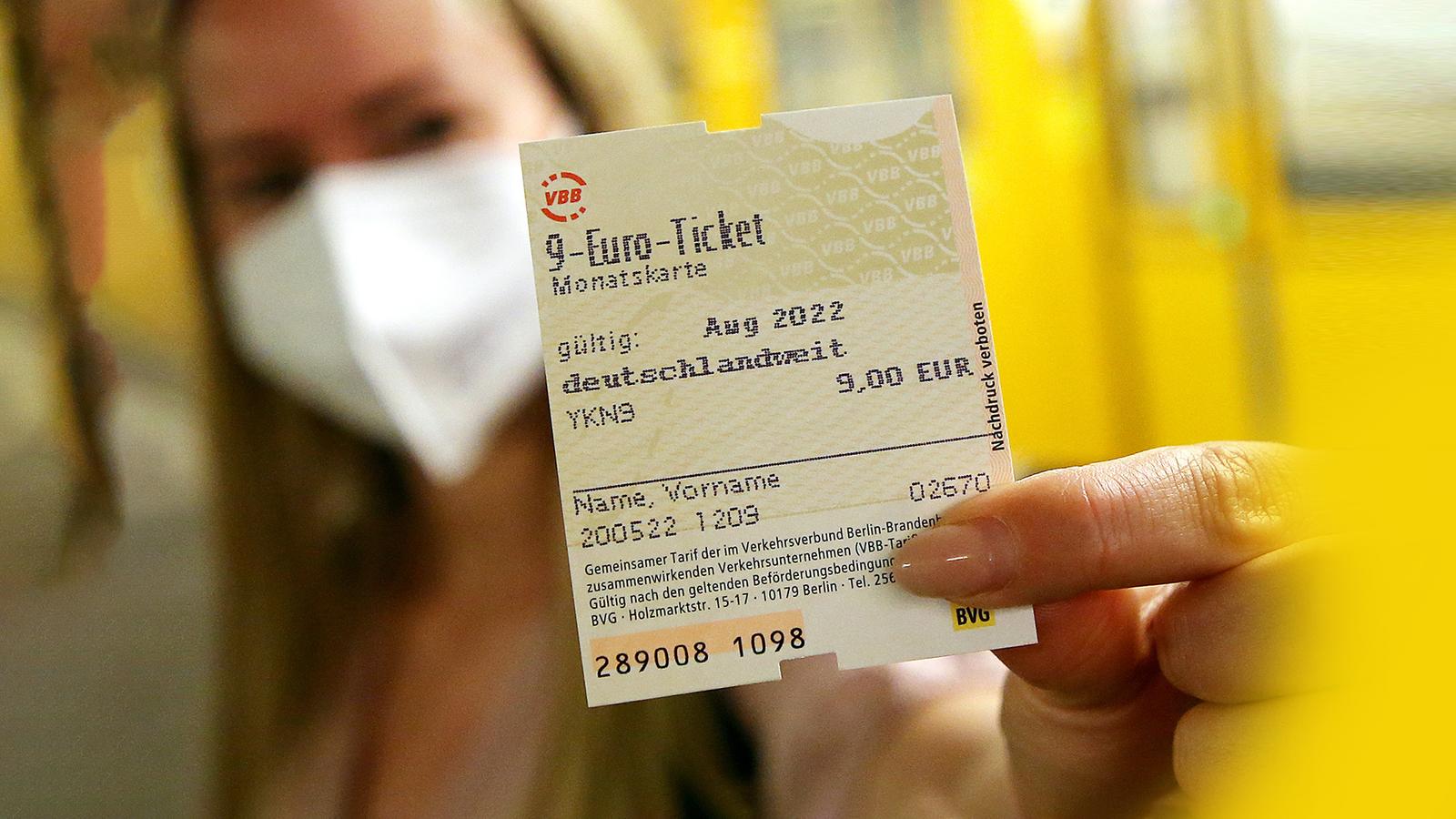 Euro tickets. Deutschland ticket за 49 евро. 49 Euro ticket. 9 Euro ticket 2022 pdf. Как выглядит Deutschland ticket.