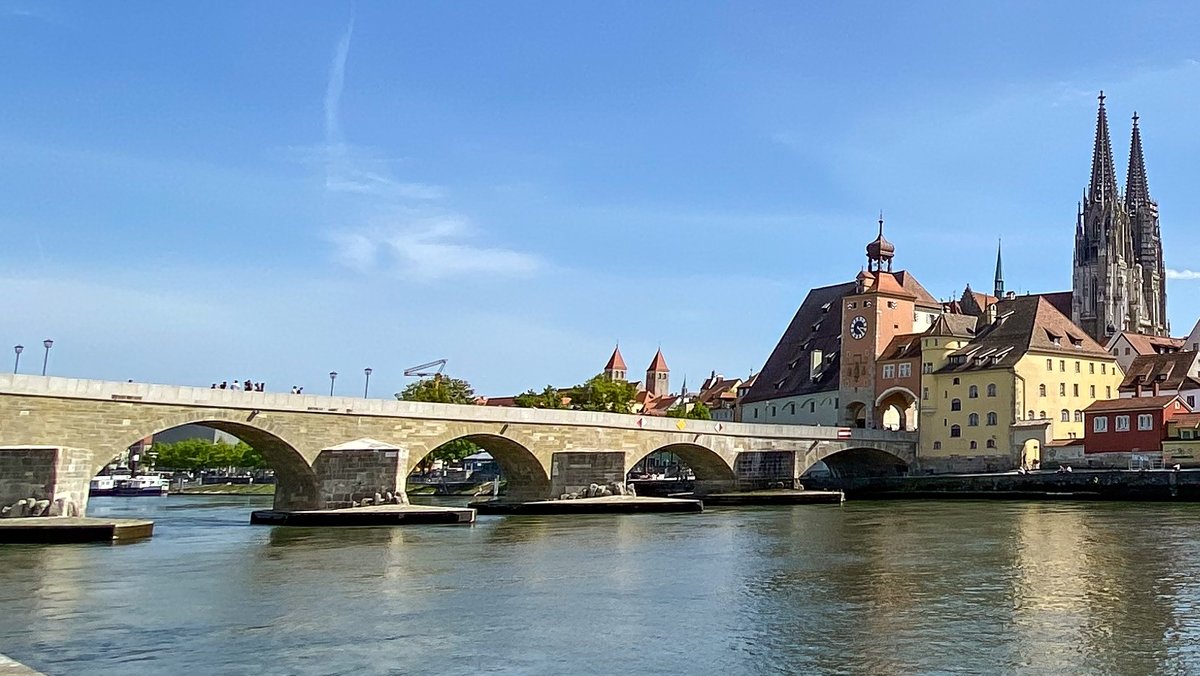 Die Steinerne Brücke in Regensburg
