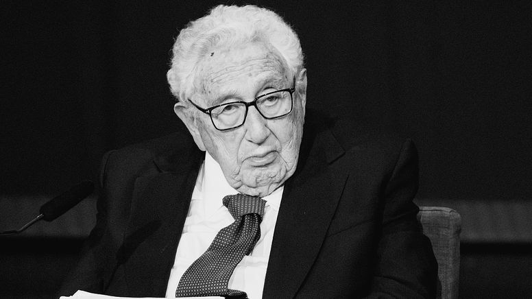 Der frühere US-Außenminister Henry Kissinger ist im Alter von 100 Jahren gestorben. Dies teilte seine Beratungsfirma am Mittwochabend (Ortszeit) mit. Sein Tod markiert das Ende einer Ära. | Bild:dpa-Bildfunk/Daniel Vogl
