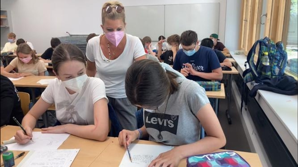 Mit dem Unterrichten hat Binaca Matthäi eine neue Leidenschaft gefunden. | Bild: BR/Vera Rosinger Mit dem Unterrichten hat Binaca Matthäi eine neue Leidenschaft gefunden.