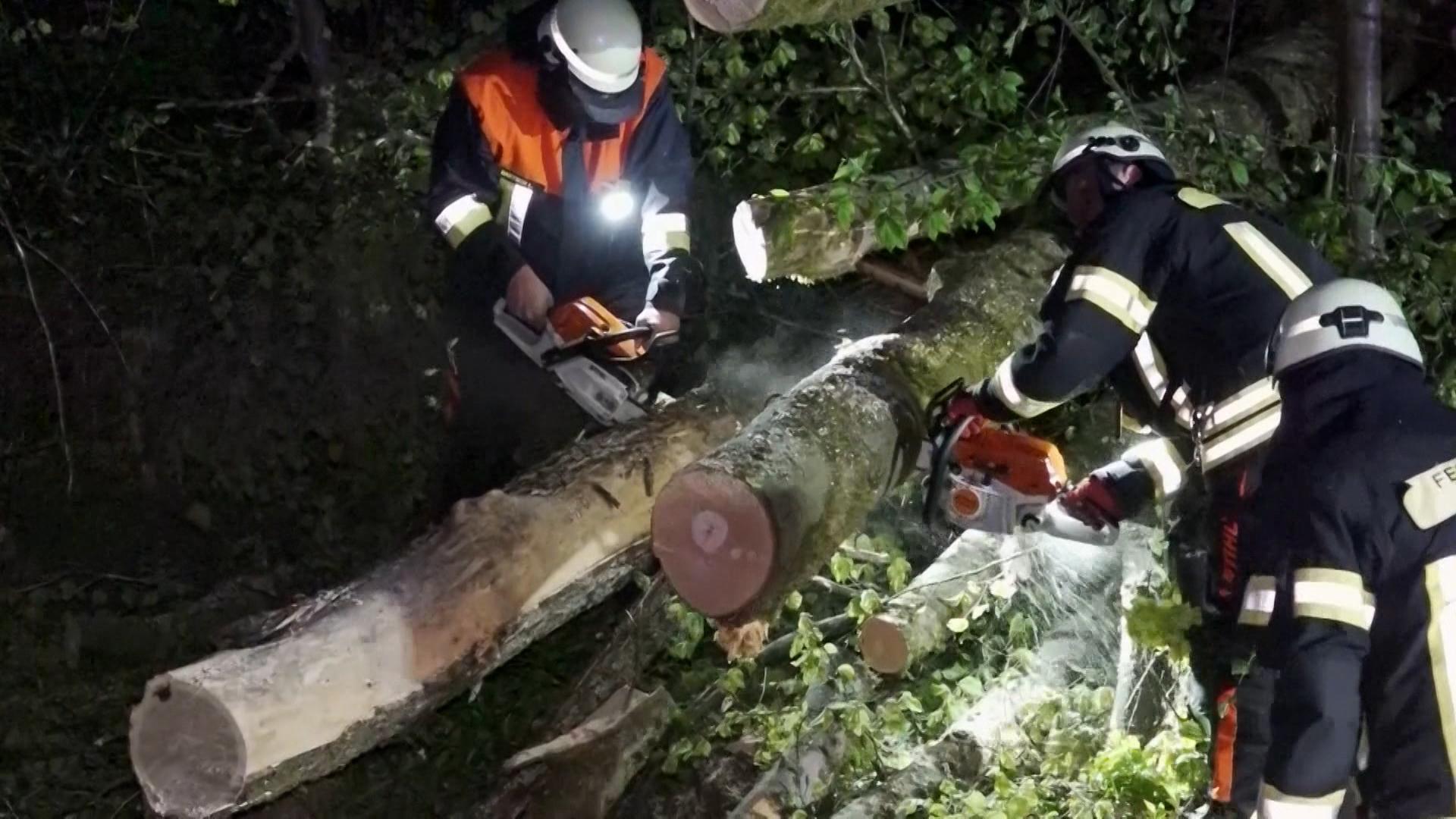 Sturm über Bayern sorgt für Schäden