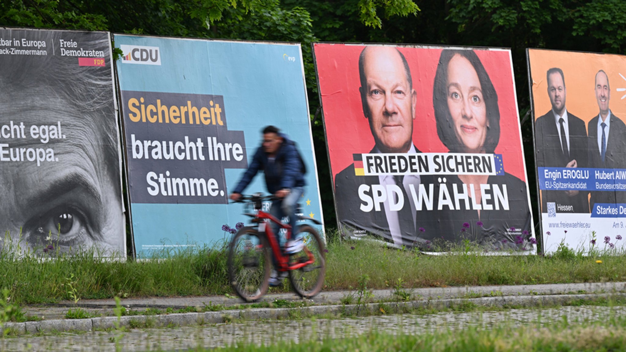 Unternehmen zeigen zur Europawahl Flagge