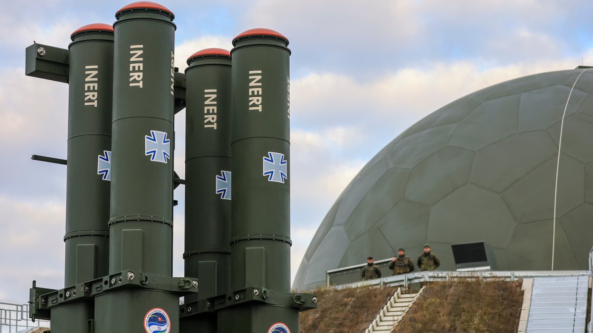In der in der Annaburger Heide im Grenzgebiet zwischen Brandenburg, Sachsen-Anhalt und Sachsen steht schon eine Arrow-Batterie.