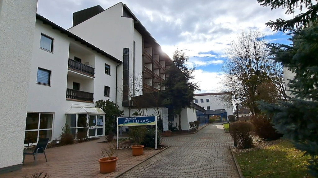 In der St Lukas-Klinik in Bad Griesbach werden Patientinnen und Patienten mit Essstörungen behandelt.