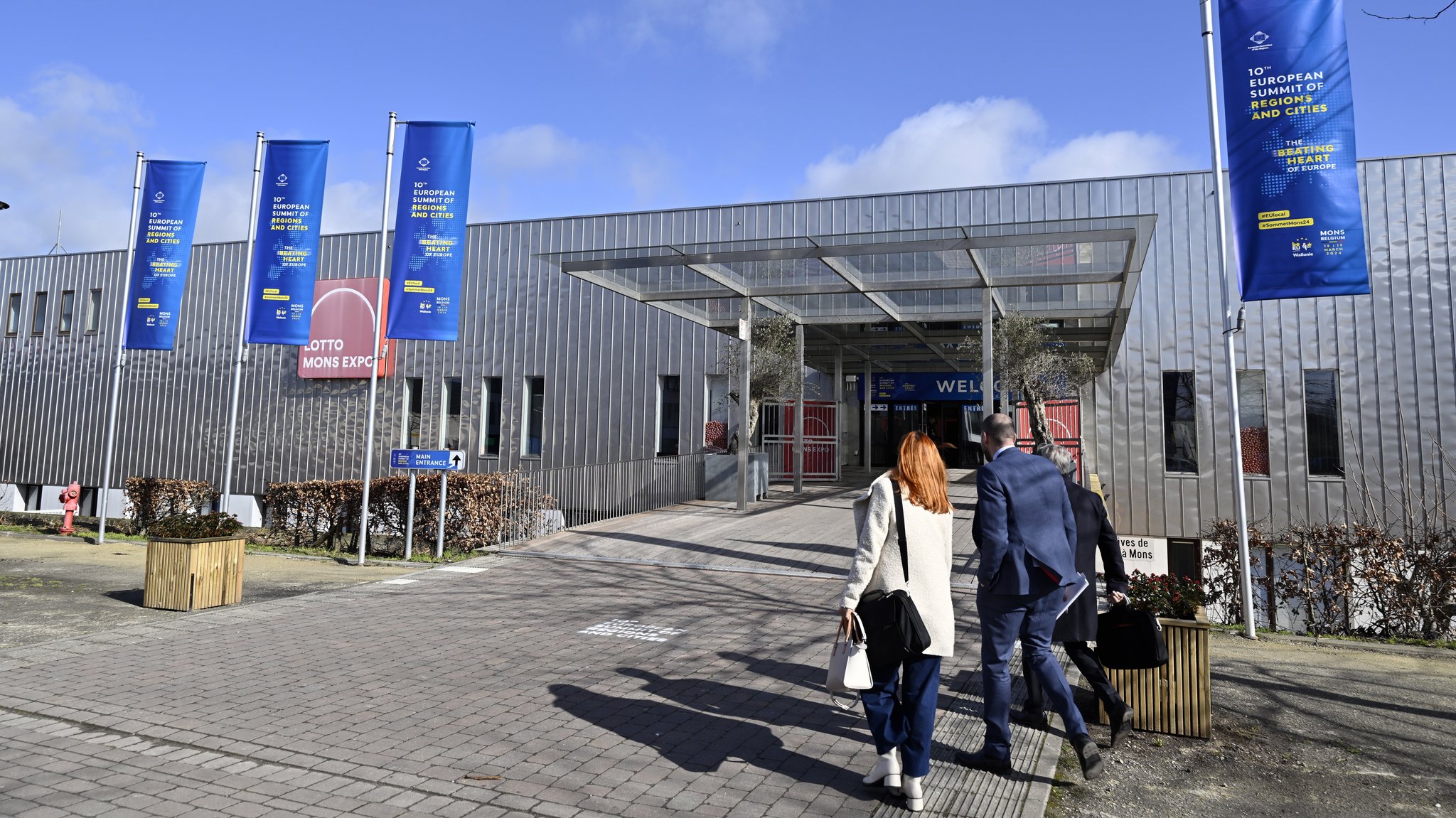 In der Stadt Mons in Belgien findet am Montag und Dienstag der EU-Gipfel der Regionen und Städte statt.