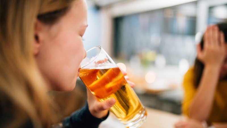 Kein Alkohol mehr im Wirtshaus für 14- bis 16-Jährige: Der bayerische Gesundheitsminister will begleitetes Trinken verbieten