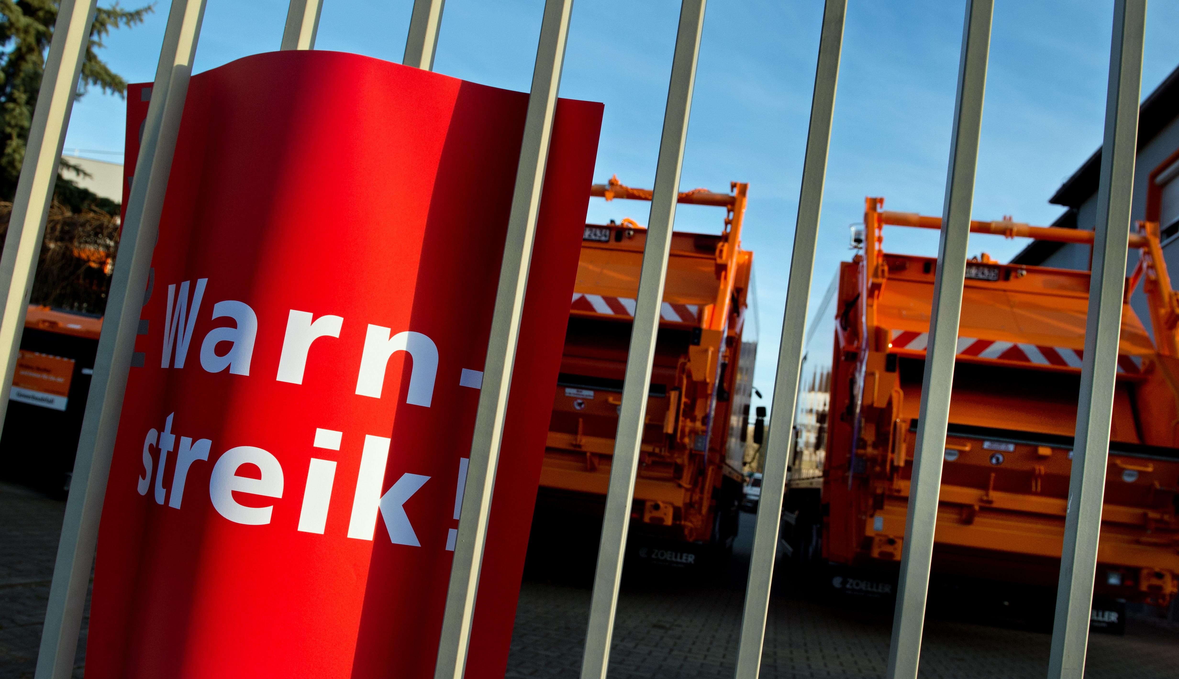 Symbolbild: Warnstreik bei der Müllabfuhr