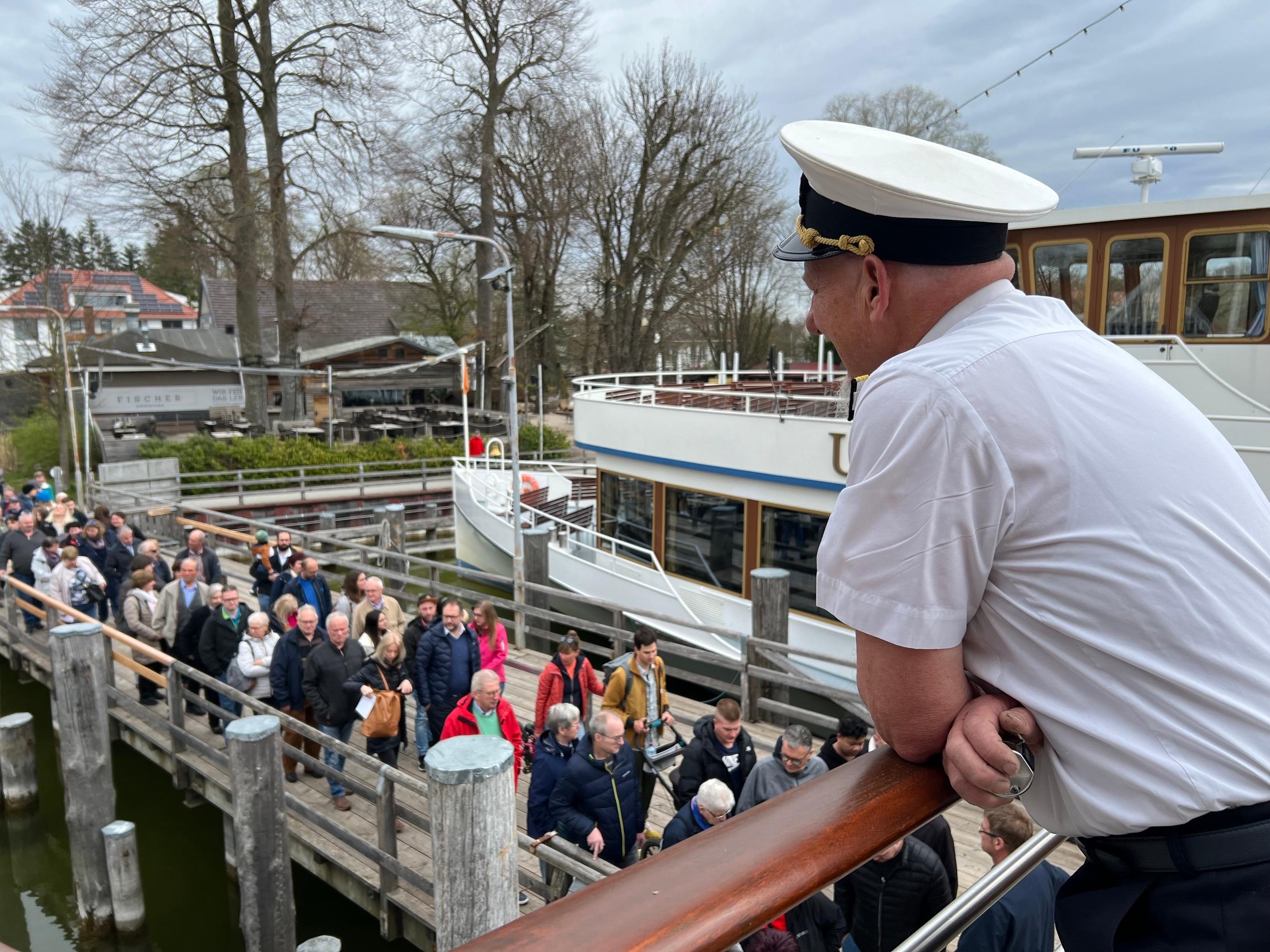 Seit über 30 Jahren ist der Echinger Helmut Diller Kapitän bei der Bayerischen Seenschifffahrt.