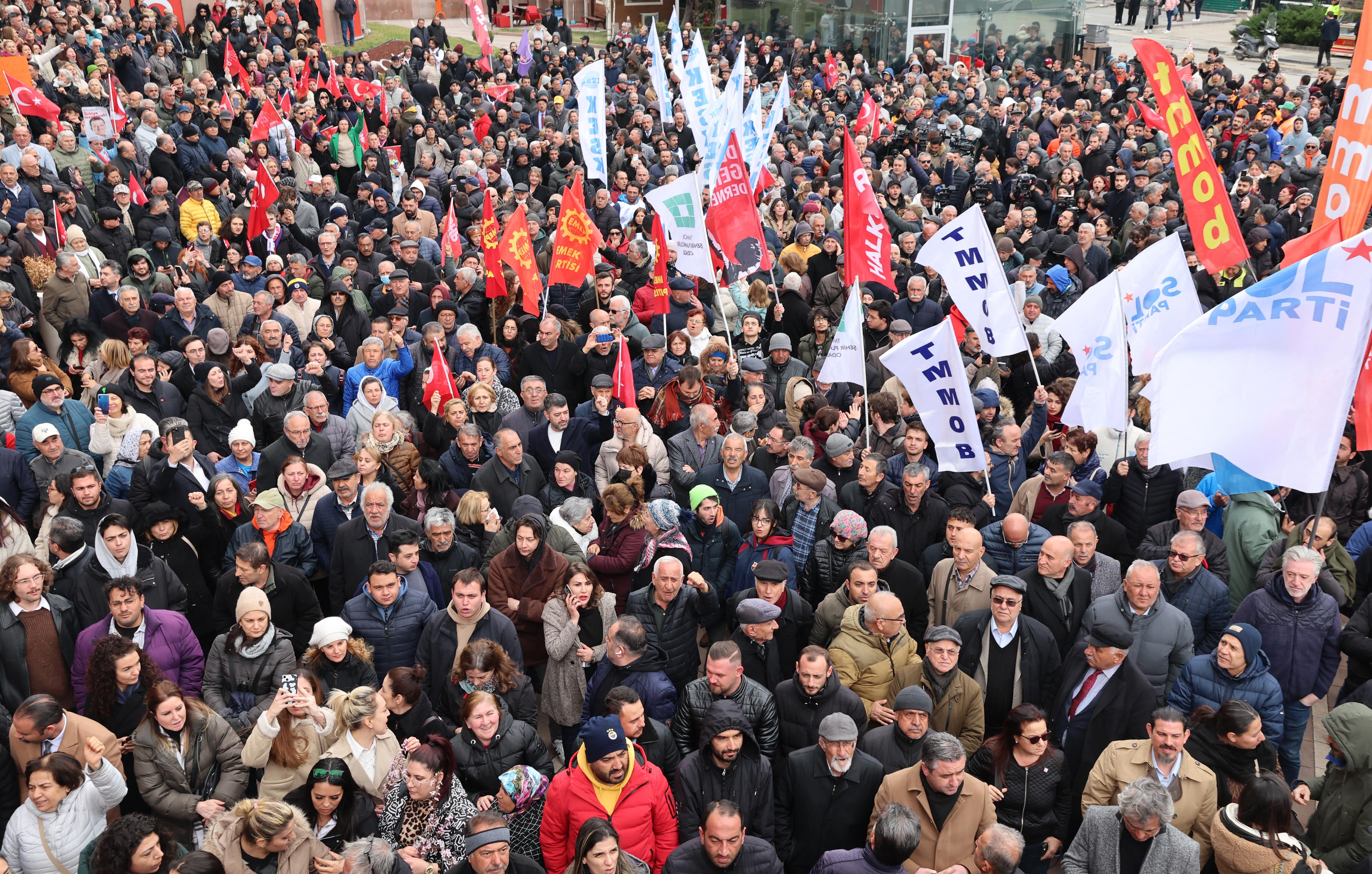 Proteste in der Türkei gegen die Festnahme des Oppositions-Politikers Ekrem Imamoglu.