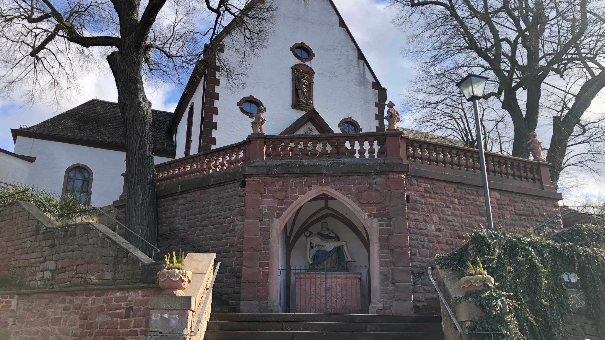 Das Franziskaner-Kloster auf dem Engelberg bei Großheubach