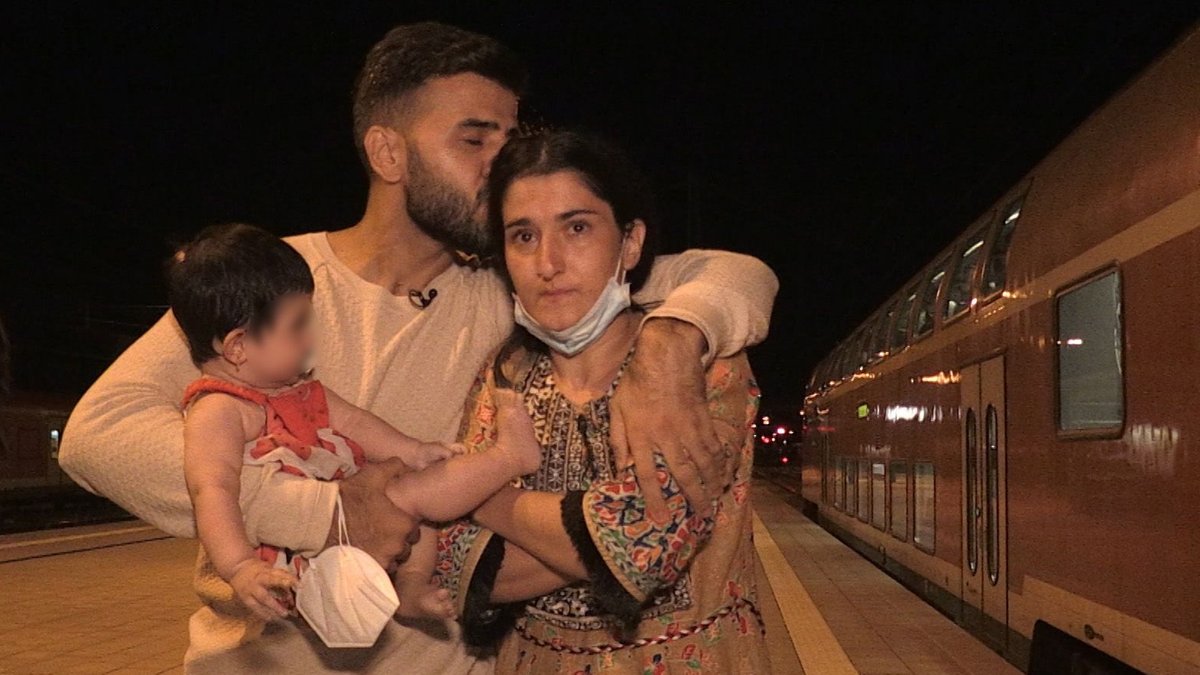 Ankunft in Passau: Suhailah Akbari ist wieder mit ihrer Familie vereint
