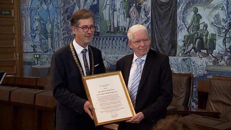 Würzburgs Oberbürgermeister Christian Schuchardt mit Josef Schuster, dem Präsident des Zentralrates der Juden in Deutschland.
