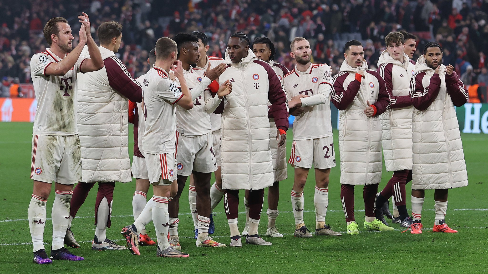 Die Spieler des FC Bayern nach dem Sieg gegen Benfica Lissabon.