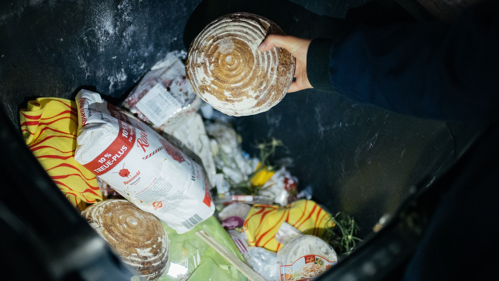 Politica per i bidoni della spazzatura?  Quanto cibo può essere conservato