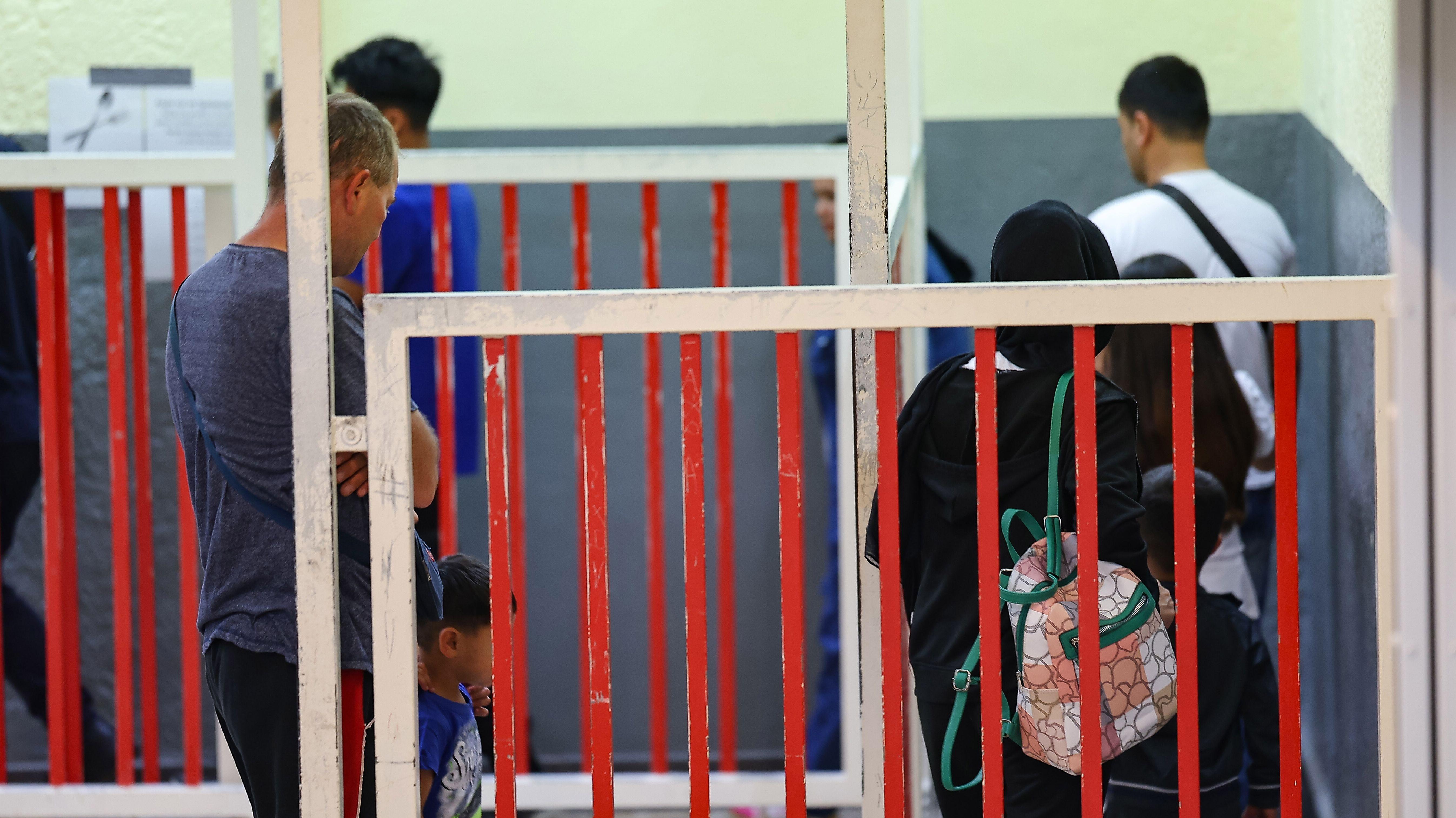 EU-Asylreform: Das Bundeskabinett verfolgt das Ziel, Menschen mit geringer Bleibe-Perspektive künftig bereits an den EU-Außengrenzen abzuweisen. 