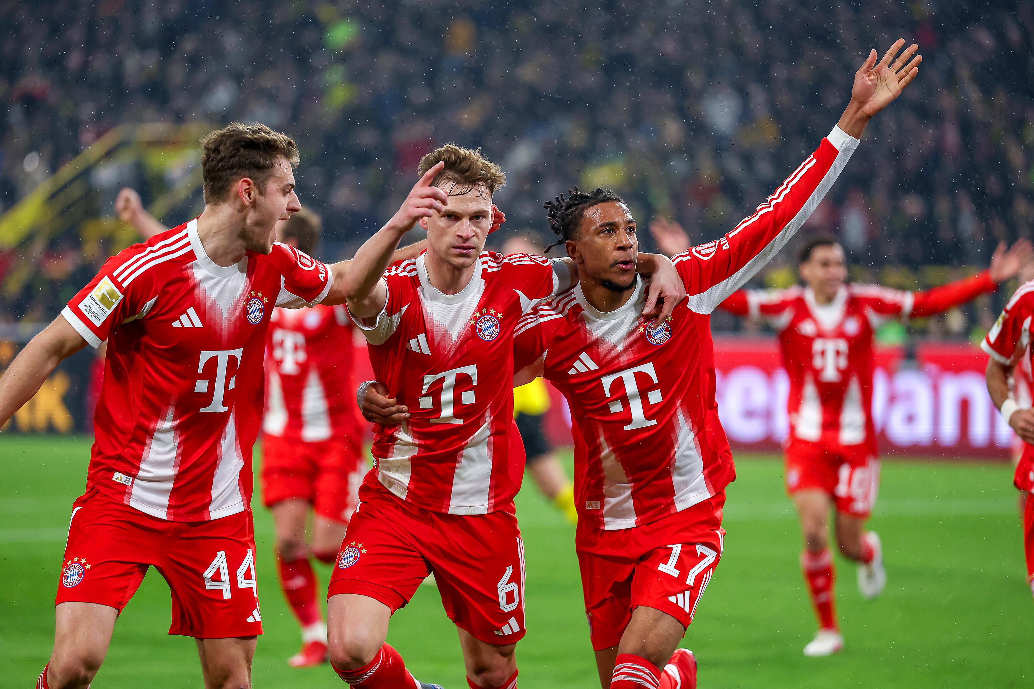 Joshua Kimmich (Mitte) traf für Bayern zum Sieg