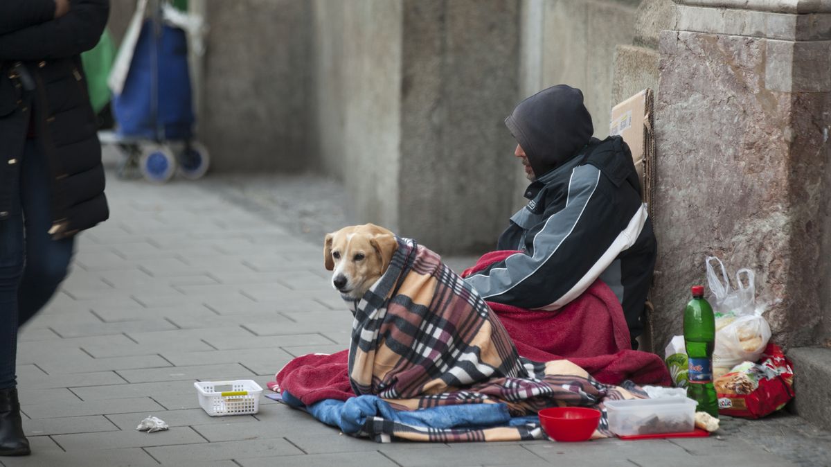 Nacht Der Solidaritat Wie Viele Obdachlose Leben In Berlin Br24