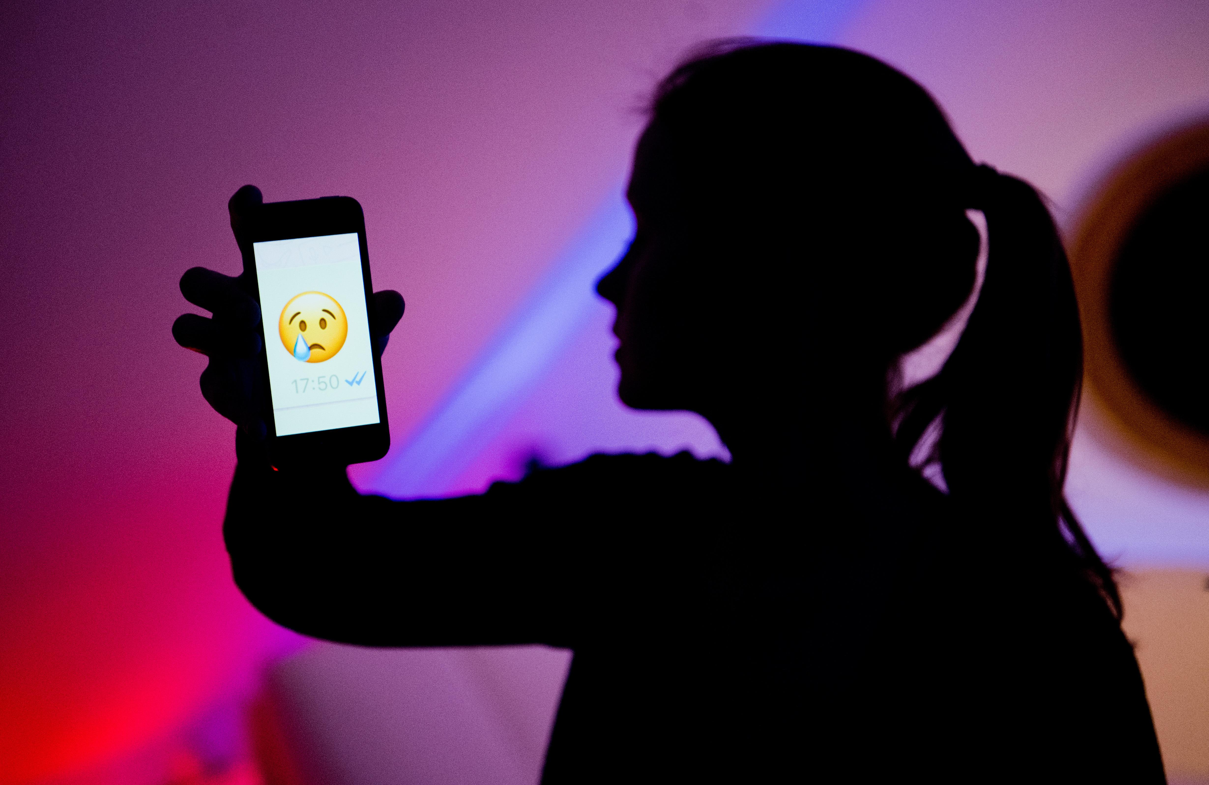 (Symbolbild) Laut einer Studie erlebt jedes sechste Schulkind in Europa Cybermobbing 