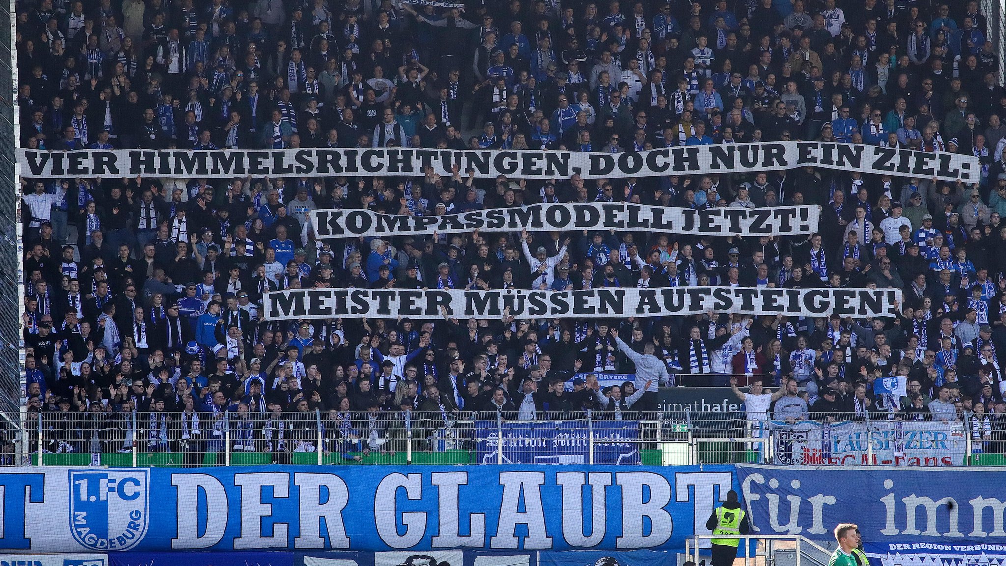 Fußballfans fordern eine Reform der Regionalliga | Bild: picture alliance / firo Sportphoto | Jan Fromme Fußballfans fordern eine Reform der Regionalliga