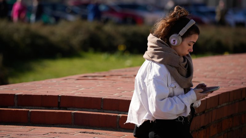 "Ich bin dann mal weg" – vom Silicon Valley: Europäische Tech-Alternativen versprechen mehr Datenschutz und digitale Souveränität. Wir erklären, was funktioniert und was nicht – und warum der Umstieg trotzdem lohnt. | Bild: Picture Alliance "Ich bin dann mal weg" – vom Silicon Valley: Europäische Tech-Alternativen versprechen mehr Datenschutz und digitale Souveränität. Wir erklären, was funktioniert und was nicht – und warum der Umstieg trotzdem lohnt.