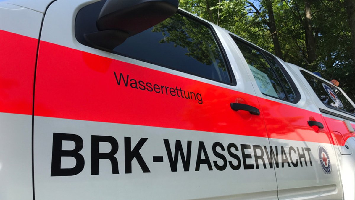 Einsatzfahrzeug der BRK-Wasserwacht (Symbolbild)