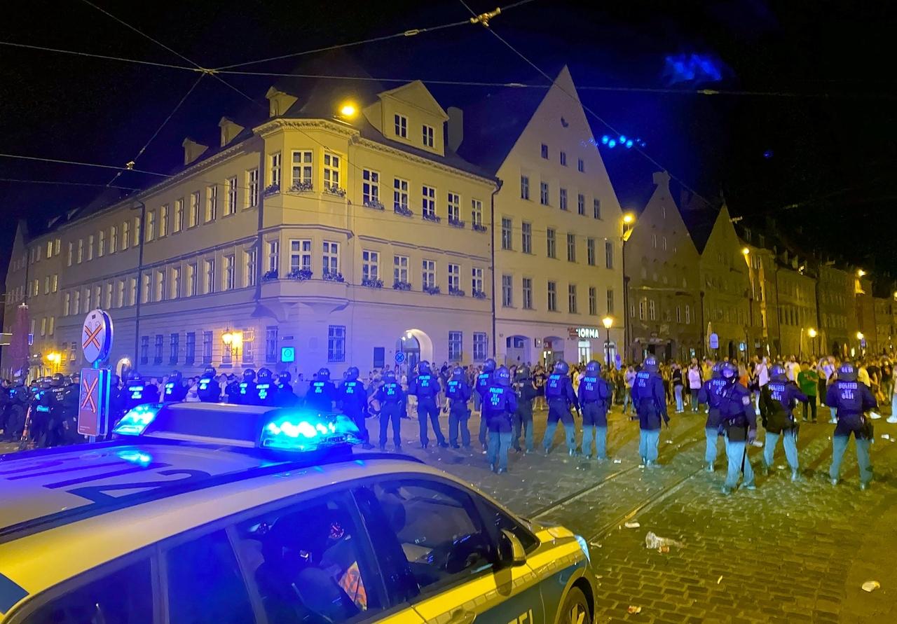 Tagesgesprach Feiern Rausch Aggression Was Muss Passieren Br24 