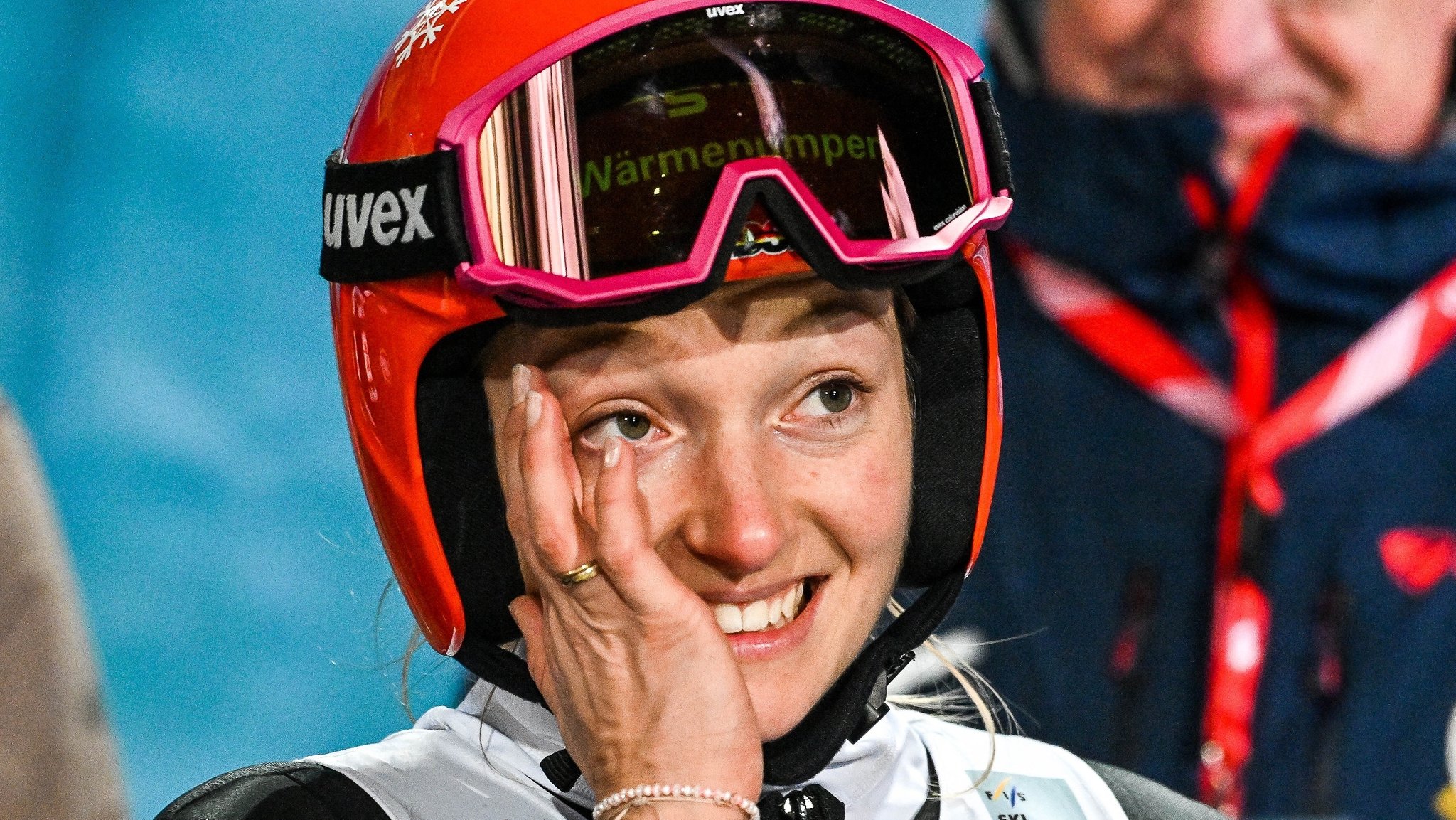 Katharina Schmid in Oberstdorf | Bild: picture-alliance/dpa Katharina Schmid in Oberstdorf