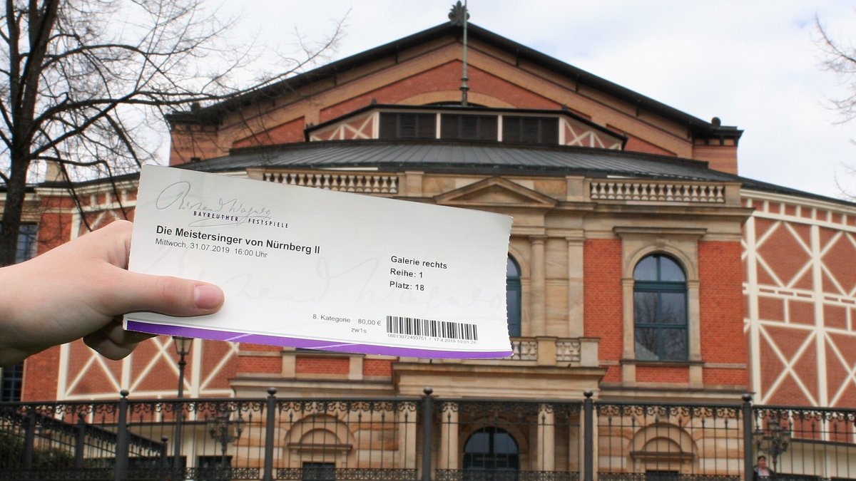 "Bin mit Sorge gekommen": Kartenkrise in Bayreuth
