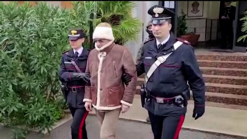 Italiens meistgesuchter Mafioso ist verhaftet worden.