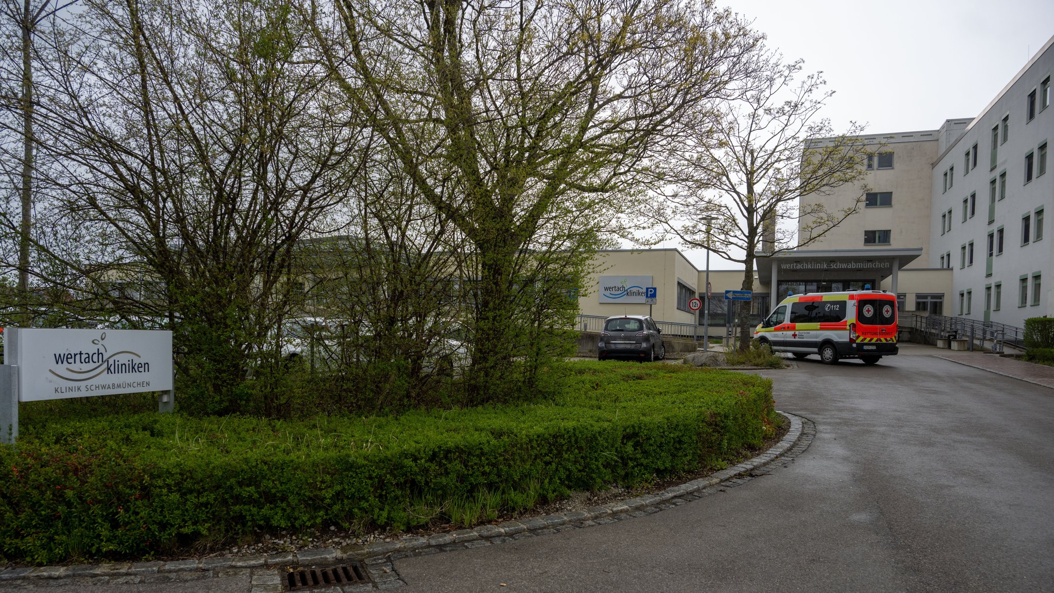 Einfahrt zur Wertachklinik in Schwabmünchen