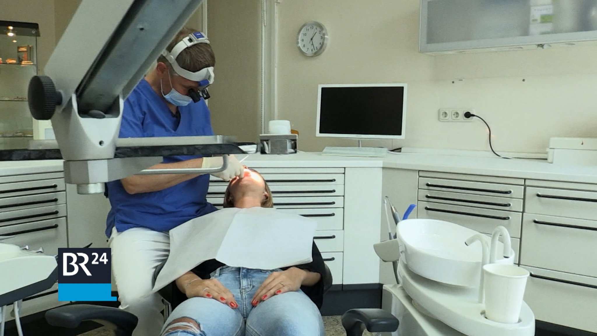 In der Debatte um Entlastung der Sozialsysteme und um mehr Wirtschaftswachstum sorgen neue Vorschläge für Streit. Die Wirtschaftsweise Monika Schnitzer ist dazu im Gespräch. | Bild: In der Debatte um Entlastung der Sozialsysteme und um mehr Wirtschaftswachstum sorgen neue Vorschläge für Streit. Die Wirtschaftsweise Monika Schnitzer ist dazu im Gespräch. In der Debatte um Entlastung der Sozialsysteme und um mehr Wirtschaftswachstum sorgen neue Vorschläge für Streit. Die Wirtschaftsweise Monika Schnitzer ist dazu im Gespräch.