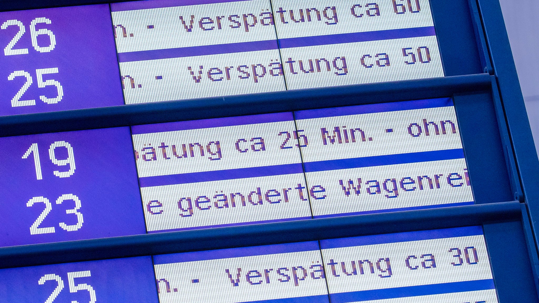 Bahn: Pünktlichkeit im Fernverkehr weiter sehr schlecht 