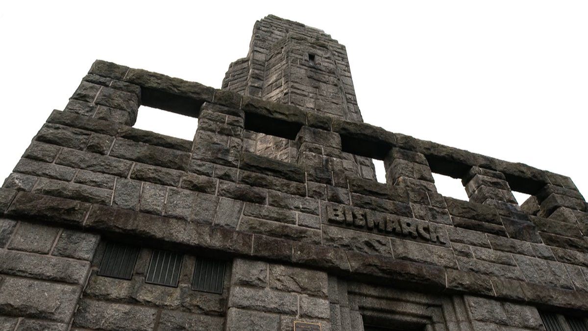 Aussicht schön, Geschichte schwierig: Hof saniert Bismarckturm