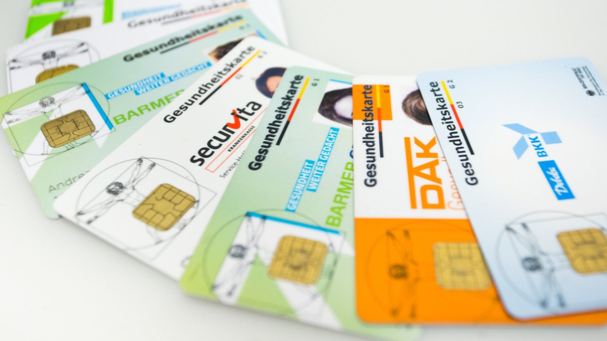 Hausärzte und Sozialverband fordern weniger Krankenkassen