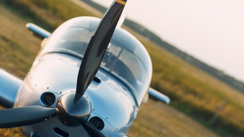 Leichtflugzeug (Symbolbild) | Bild: pa/dpa/Zoonar | Max Leichtflugzeug (Symbolbild)