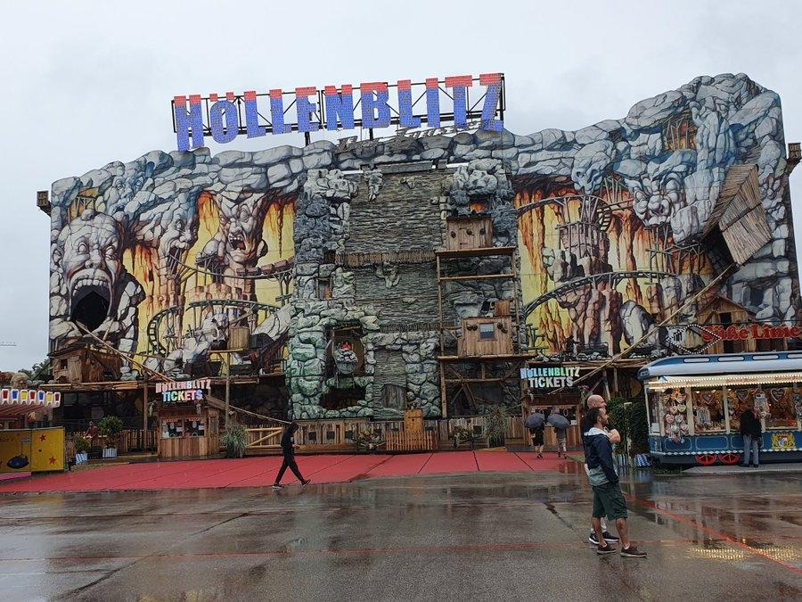 Der Höllenblitz auf dem Oktoberfest 2023 in München.