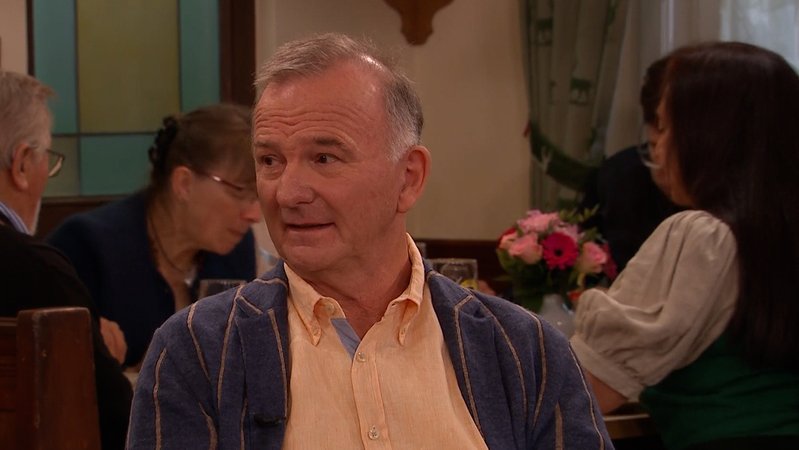 Michael Lerchenberg am Sonntags-Stammtisch | Bild: Bayerischer Rundfunk 2025 Michael Lerchenberg am Sonntags-Stammtisch