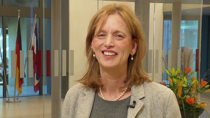 Karin Prien im Kontrovers-Interview | Bild: BR Karin Prien im Kontrovers-Interview