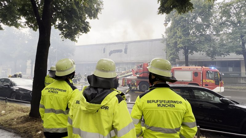 In München ist es zu einem Großbrand im Prinzregentenstadion gekommen. 