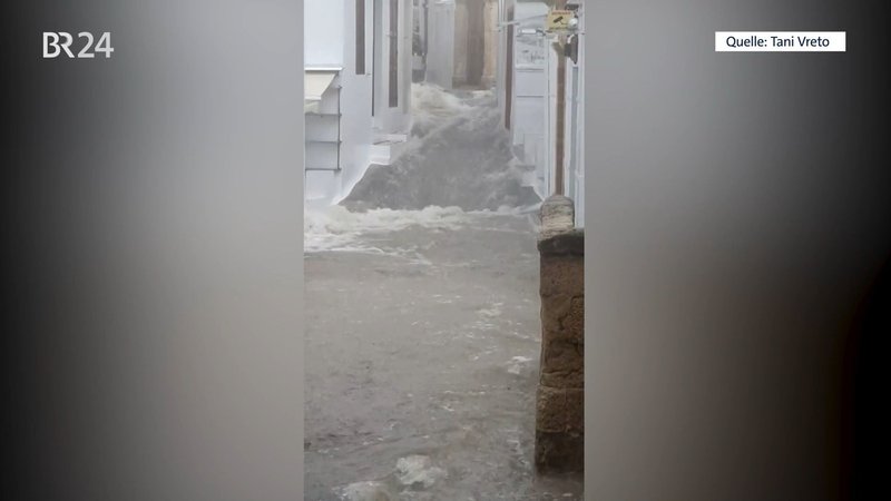 Überflutete Straße in Griechenland | Bild: BR Überflutete Straße in Griechenland